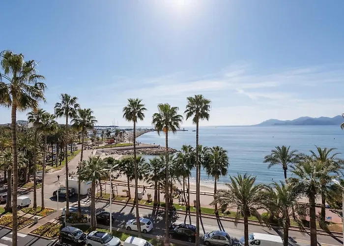 Sur La Croisette Neuf Апартаменты Канны