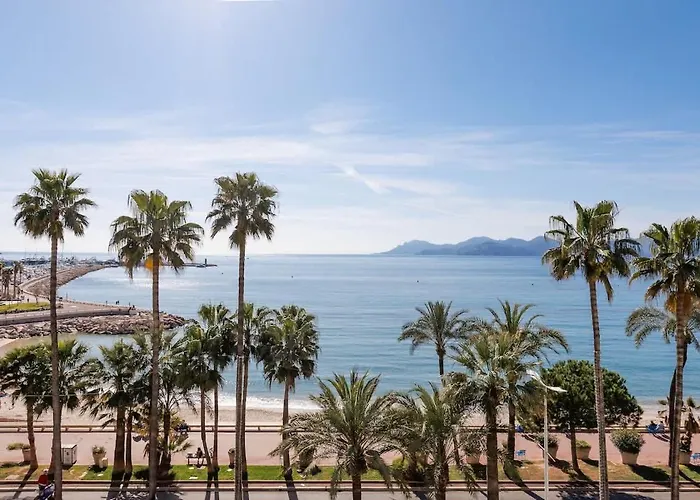 Sur La Croisette Neuf Апартаменты Канны